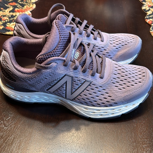 New Balance 680 running shoes size 9 - Picture 4 of 5